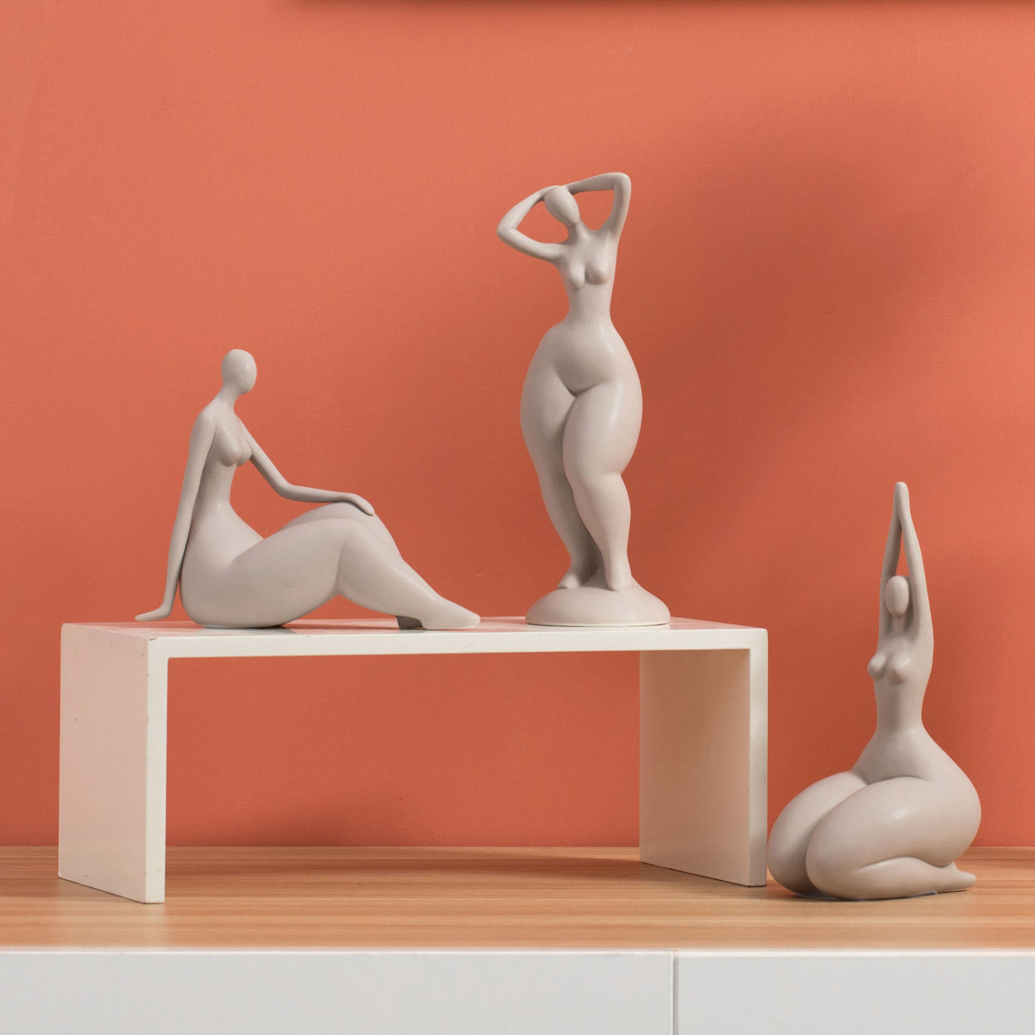 Estatueta de cerâmica abstrata - Home Office And Tv Room Ideas avaliação e preço